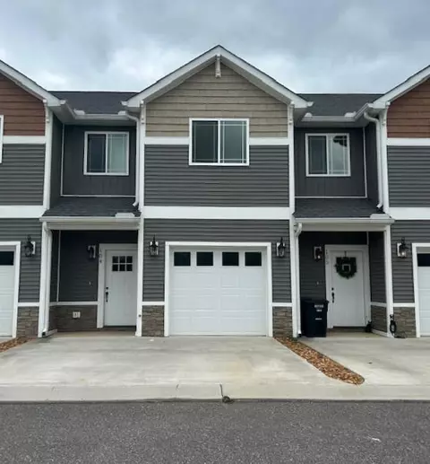 1038 E Main St, Livingston, TN 38570