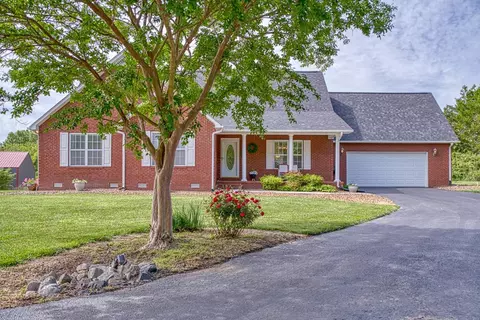 1099 Heathwood West Dr, Cookeville, TN 38506