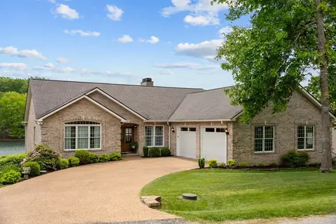 150 Motthaven Dr, Crossville, TN 38558