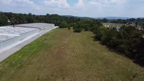 21 N Ac N Spring St, Sparta, TN 38583