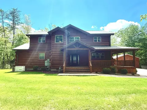 704 White Oak Rd, Monterey, TN 38574
