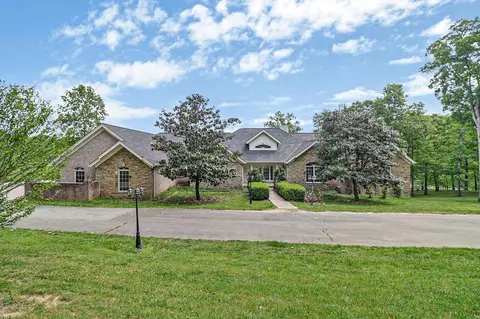 310 Old Stage Coach Rd, Crossville, TN 38571