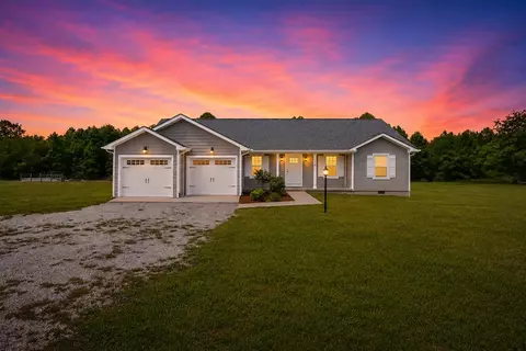 446 Stanley Hood Rd, Crossville, TN 38571