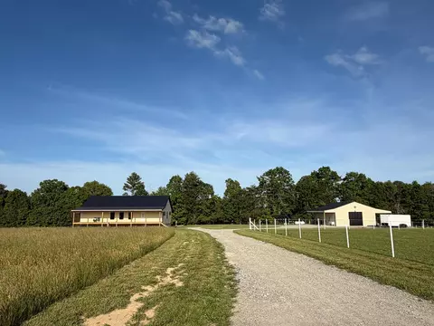 110 Don Conatser Rd, Allardt, TN 38504