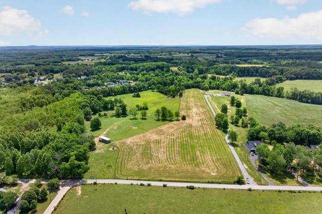 6310 Thomas Twin Oak Rd, Baxter, TN 38544