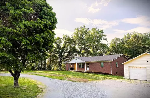 1348 Unionhill Rd, Red Boiling Springs, TN 37150