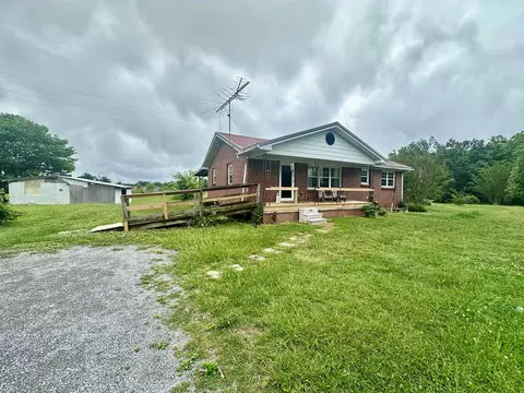 1749 Brimstone Creek Rd, Moss, TN 38575