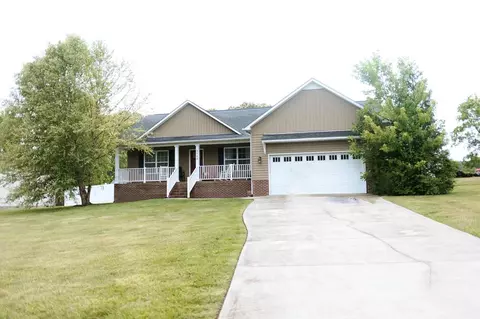 5588 Village Rd, Cookeville, TN 38506