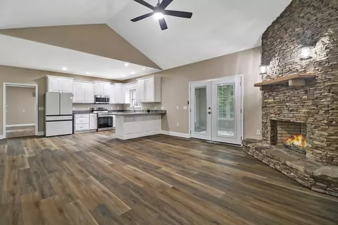 Living - 809 Buffalo Trl, Clarkrange, TN 38553 photo 5 of 8
