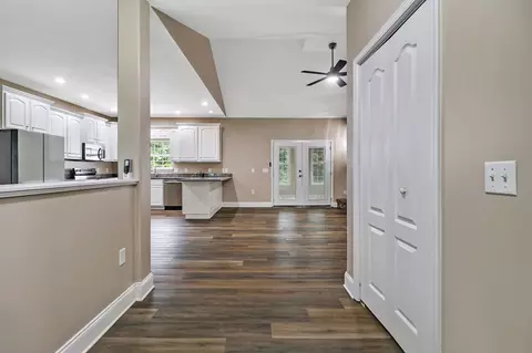 Entry Way - 809 Buffalo Trl, Clarkrange, TN 38553 photo 2 of 6