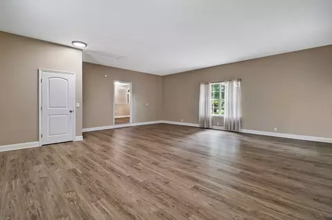 Living - 809 Buffalo Trl, Clarkrange, TN 38553 photo 8 of 8