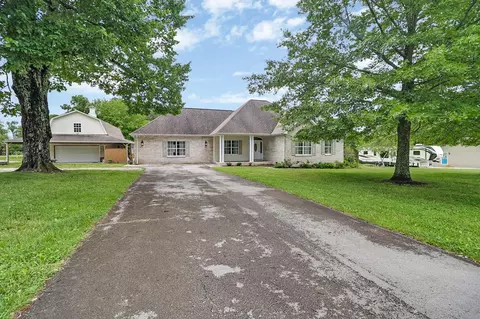 809 Buffalo Trl, Clarkrange, TN 38553