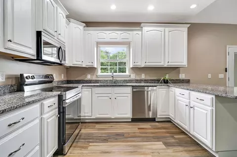 Kitchen - 809 Buffalo Trl, Clarkrange, TN 38553 photo 1 of 1