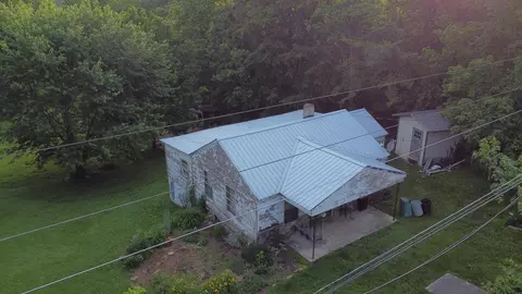 Exterior - 539 E Peter Ave, Monterey, TN 38574 photo 3 of 4