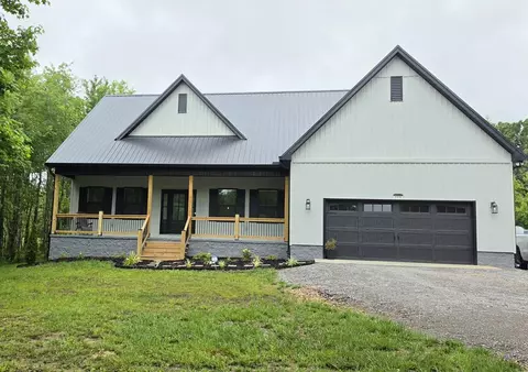 698 Dearman St, Smithville, TN 37166