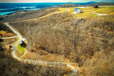 50 D Crappie Ln, Hilham, TN 38568
