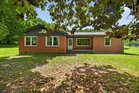 400 Anderson Ln, Gainesboro, TN 38562