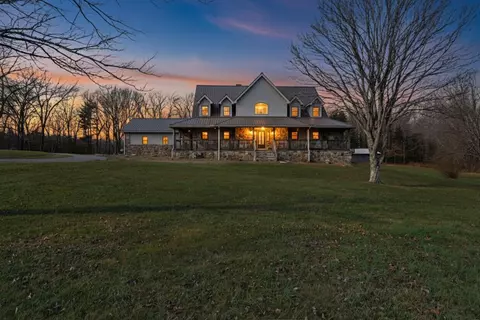 815 York Rd, Crossville, TN 38555
