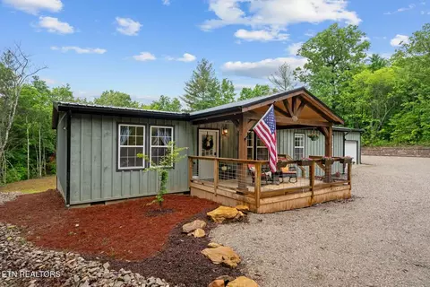 909 Remington Rd, Jamestown, TN 38556