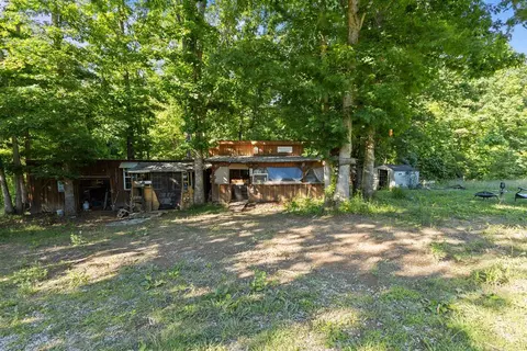 2540 N Gatewood Ford Rd, Deer Lodge, TN 37726