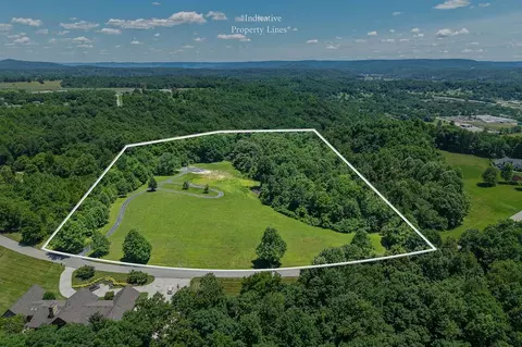 217 Fairview Ln, Livingston, TN 38570
