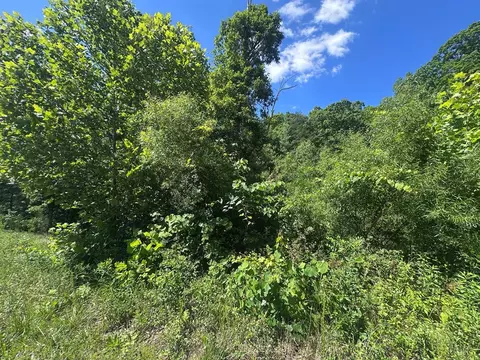 1020 Tomahawk Rd, Jamestown, TN 38556