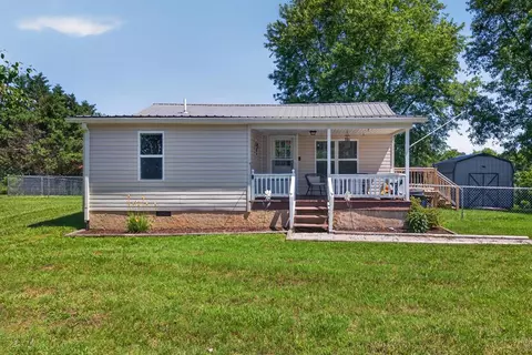 148 Tom Davis Rd, Livingston, TN 38570