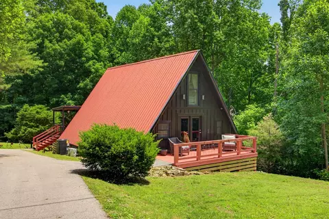 802 Livingston Boat Dock Rd, Allons, TN 38541