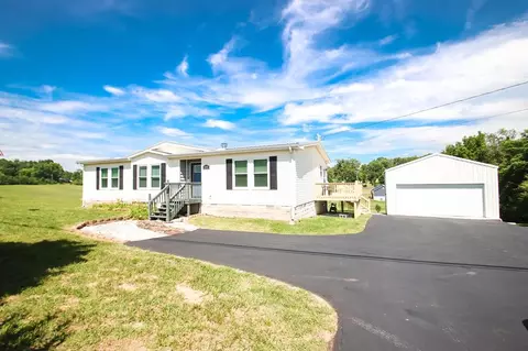 5737 Old Kentucky Rd, Sparta, TN 38583