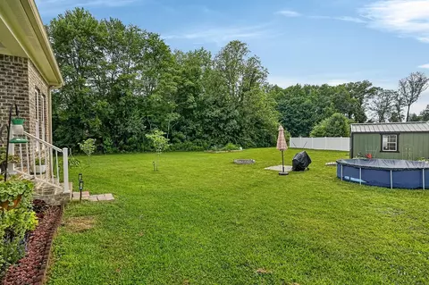 Exterior - 4358 Vervilla Rd, Morrison, TN 37357 photo 9 of 11