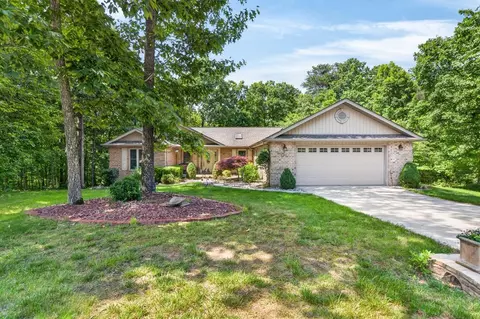 657 Lakeview Dr, Crossville, TN 38558