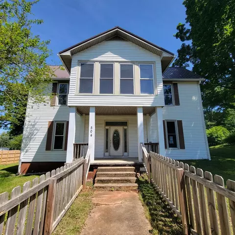 504 Evans St, Livingston, TN 38570