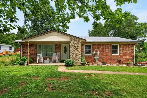 194 Meadowbrook Cir, Livingston, TN 38570