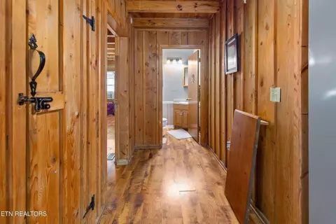 Entry Way - 1036 Dye Rd, Clarkrange, TN 38553 photo 2 of 5