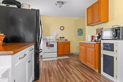 Kitchen - 1036 Dye Rd, Clarkrange, TN 38553 photo 2 of 2