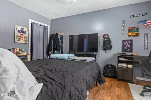 Bedroom - 1036 Dye Rd, Clarkrange, TN 38553 photo 6 of 11