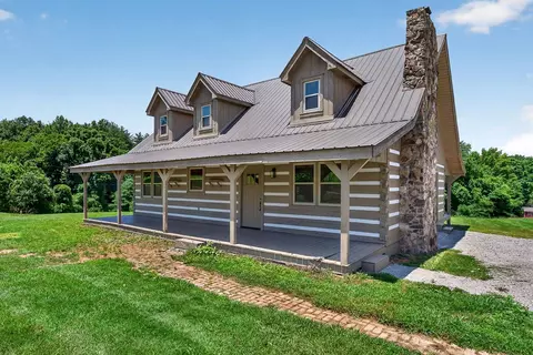 Exterior - 539 Peach Ave, Morrison, TN 37357 photo 3 of 9