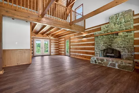 Living - 539 Peach Ave, Morrison, TN 37357 photo 1 of 6