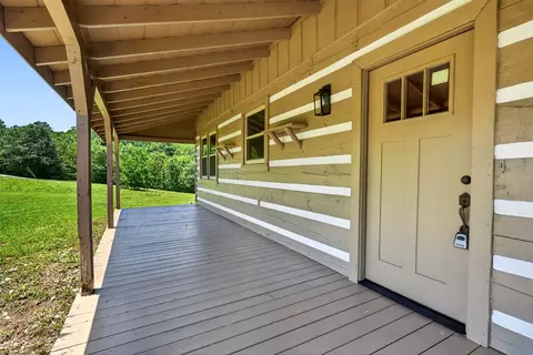 Exterior - 539 Peach Ave, Morrison, TN 37357 photo 2 of 9