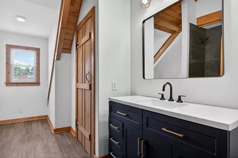 Bath - 539 Peach Ave, Morrison, TN 37357 photo 5 of 6