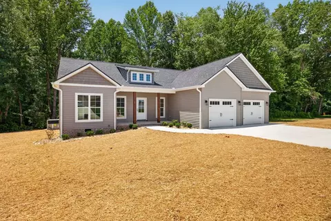 6700 Parwood Dr, Baxter, TN 38544