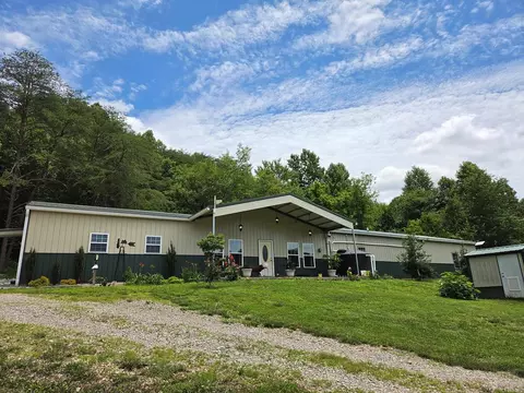 1302 Cummingsville Sparkmantown Rd, Doyle, TN 38559