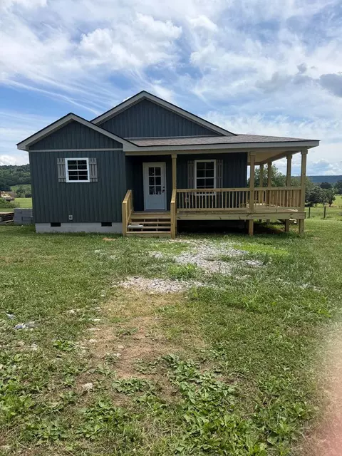 2065 Duck Pond Rd, Sparta, TN 38583