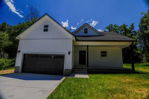 205 W Minnie Ave, Monterey, TN 38574
