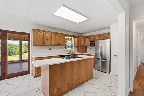 Kitchen - 600 Pates Ford Rd, Walling, TN 38587 photo 3 of 4
