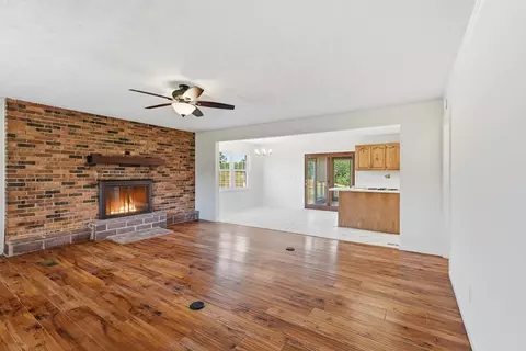 Living - 600 Pates Ford Rd, Walling, TN 38587 photo 1 of 3