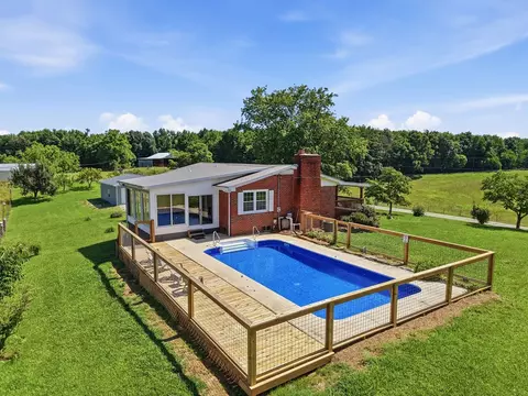 Exterior - 600 Pates Ford Rd, Walling, TN 38587 photo 13 of 14