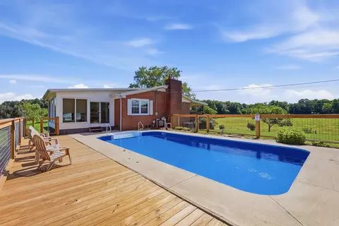 Exterior - 600 Pates Ford Rd, Walling, TN 38587 photo 7 of 14