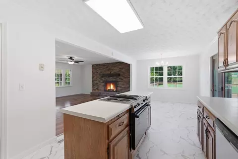 Kitchen - 600 Pates Ford Rd, Walling, TN 38587 photo 1 of 4