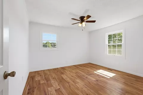 Bedroom - 600 Pates Ford Rd, Walling, TN 38587 photo 3 of 7